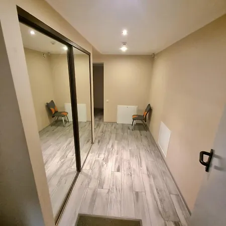 Spacious In The Quiet Center *